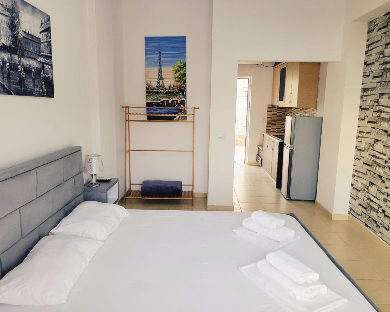 Apartment Junis Seaside Private Sarandë