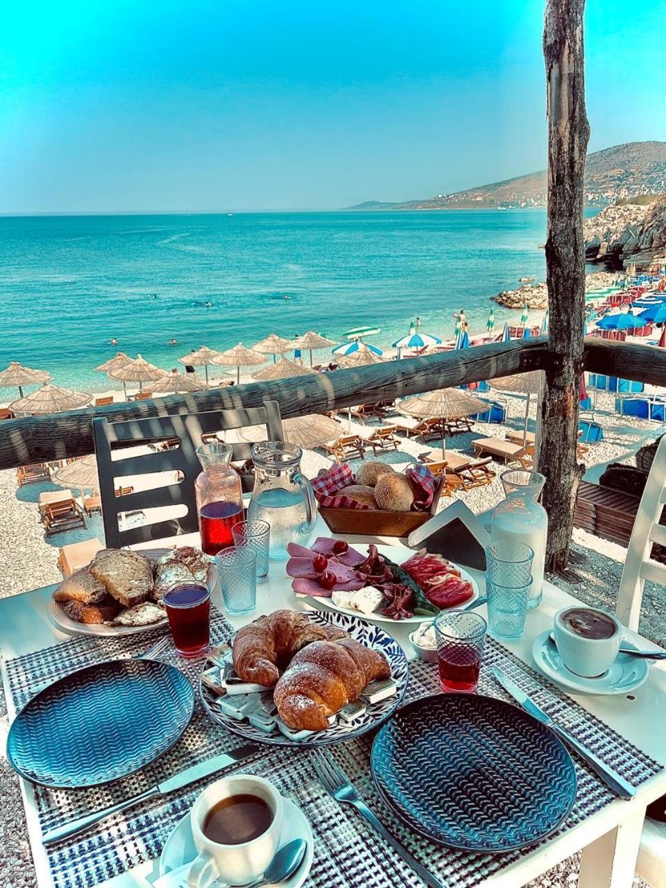 Apartment Junis Seaside Private Sarandë